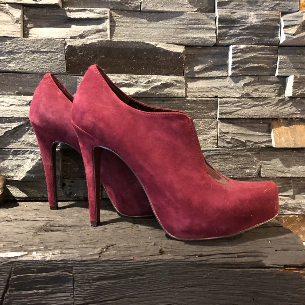 BCBG Generation Sz 8 Rosewood Booties. Beautiful!